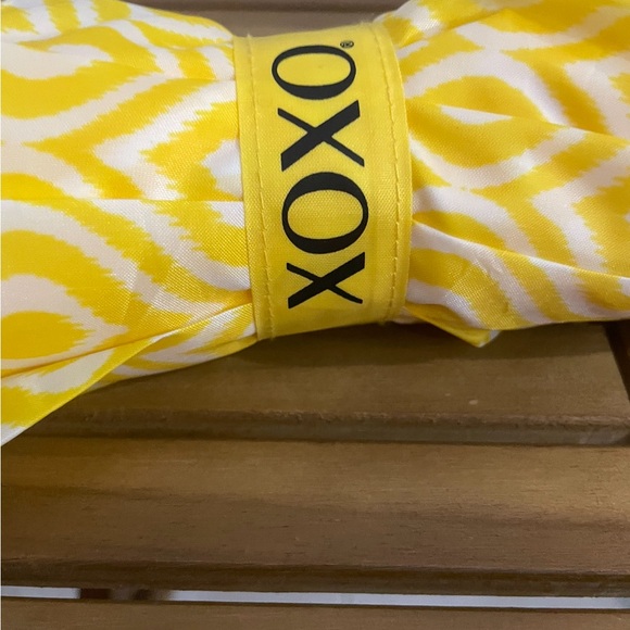 💛XOXO Umbrella💛 - Picture 5 of 13